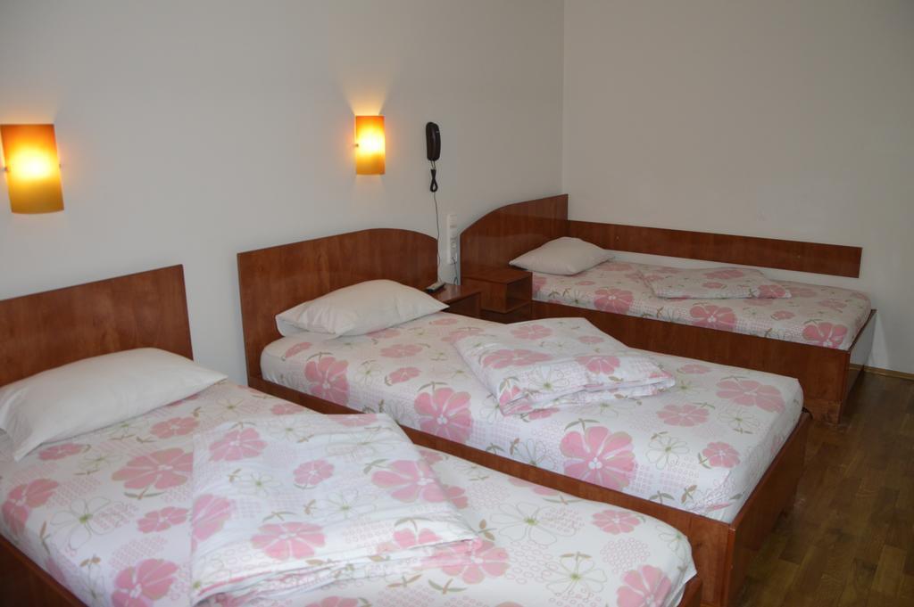 Motel Buti Sighetu Marmaţiei 객실 사진