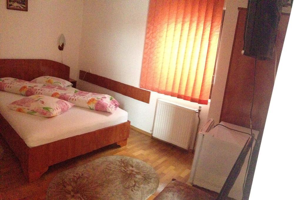 Motel Buti Sighetu Marmaţiei 객실 사진