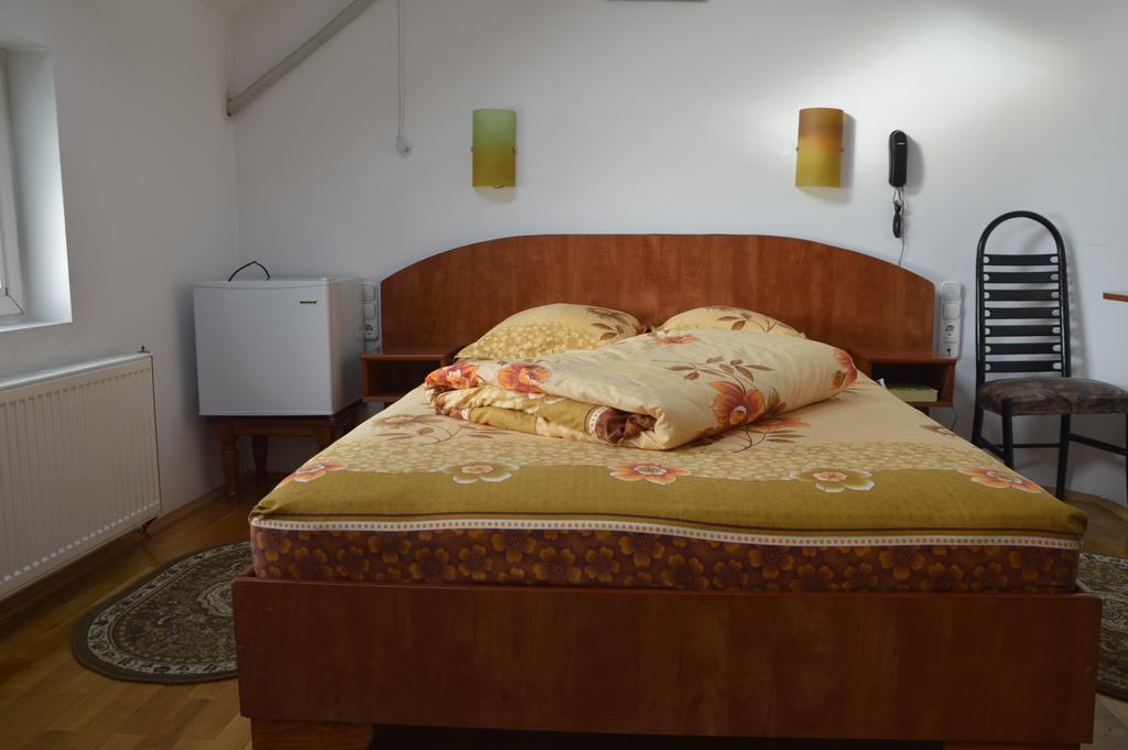Motel Buti Sighetu Marmaţiei 객실 사진